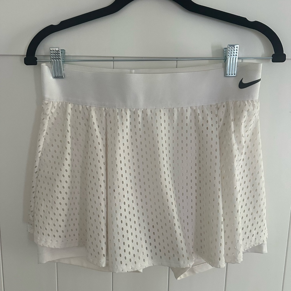 Nike Women's White Tennis Skirt, Small
